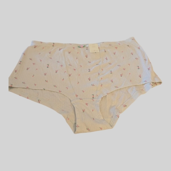 High Waist & Lowkey Adorable! Colsie Floral Boyshorts NWT - Picture 1 of 11